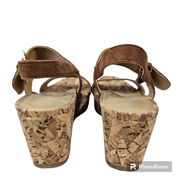 Andrew Geller "Jolene" Brown Wedge Sandals NWOT 8.5 M - Picture 7 of 10